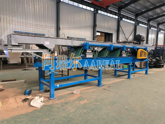 فاصله بلند 600mm عرض فولاد ضد زنگ 304 برگ بهار محموله لرزش متناوب متعادل برای 25 تن در ساعت نمک انتقال